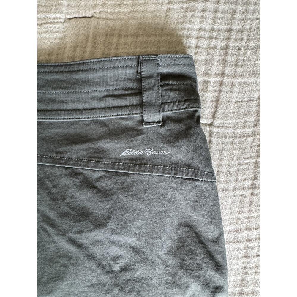 Eddie Bauer Women's 10 Olive Cargo Hiking Trail Shorts - Picture 5 of 6